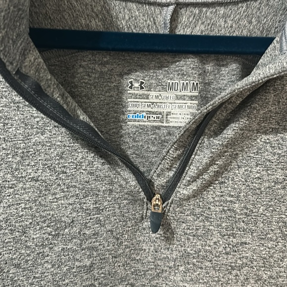 Under Armour, cold gear, size medium - Picture 3 of 5